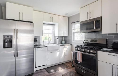 Walled Lake House | Corporate insurance or family vacation in Wolverine lake