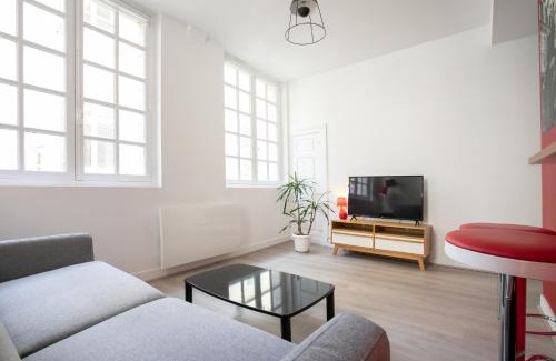 Perigueux Apartment | Corps et graphi(qu)es