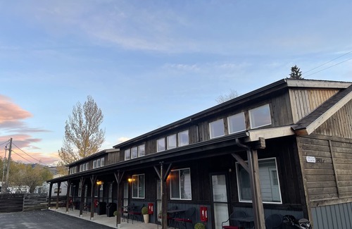 Gardiner Apartment | CORRAL VILLAS Deluxe studios in the north entrance to Yellowstone