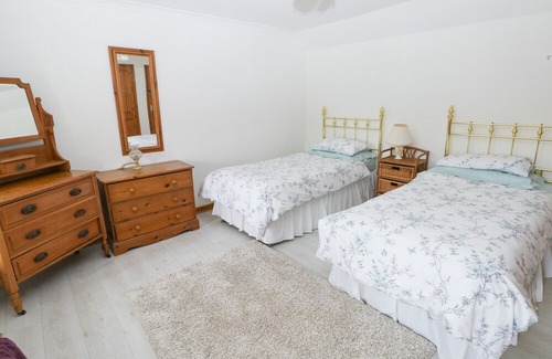Laugharne Cottage | Corran Cottage, LAUGHARNE