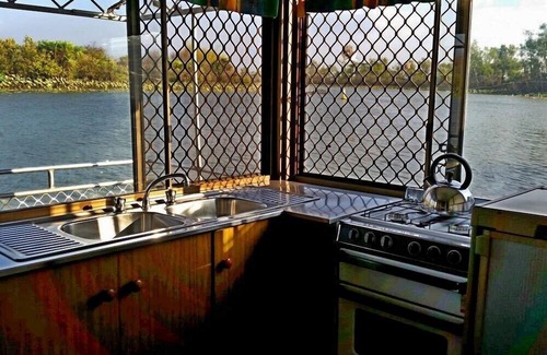 Point Stuart Boat Rental | Corroboree Houseboats