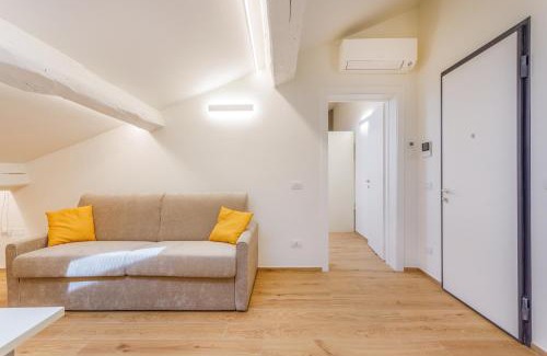 Old Town Apartment | Corso Adriano 13 - Via Emilia