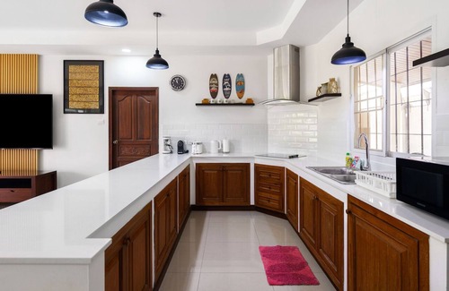 Ban Saiyuan Villa | Corton Thai ornament villa 2BR