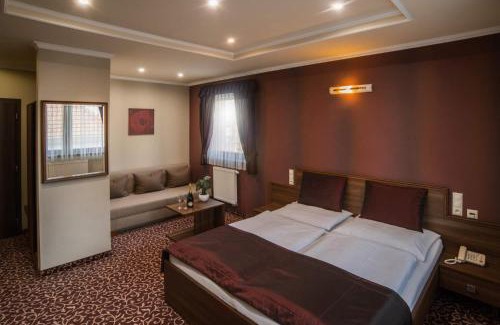Velky Meder House | Corvin Pension and Restaurant