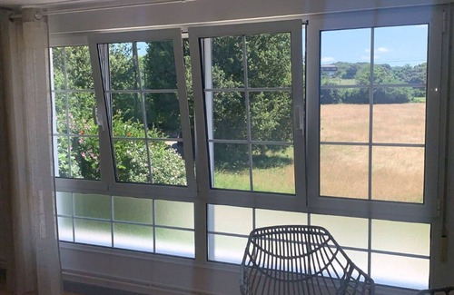 Marina de Cudeyo House | Costa Marina, charming house near the sea G109960