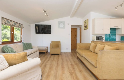 Saint Breward Cottage | COSTENTYN, TOR DOWN QUARRY, pet friendly, with hot tub in St Breward