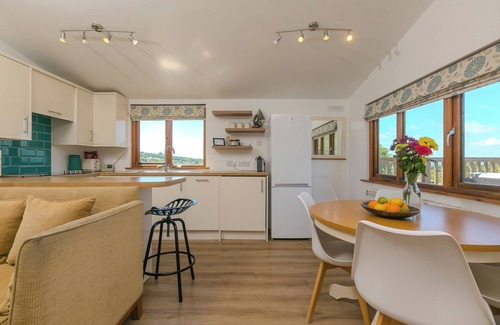 Saint Breward Cottage | COSTENTYN, TOR DOWN QUARRY, pet friendly, with hot tub in St Breward
