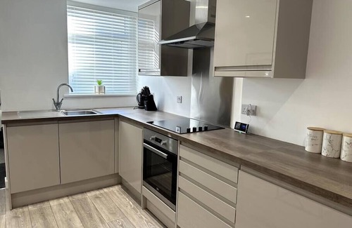 Canton Apartment | Cosy 1 Bedroom Apartment In Cardiff