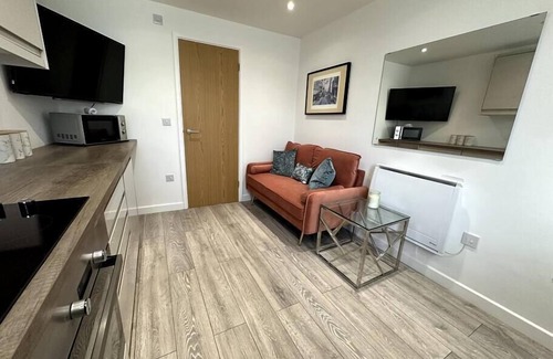 Canton Apartment | Cosy 1 Bedroom Apartment In Cardiff