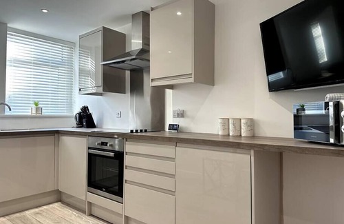 Canton Apartment | Cosy 1 Bedroom Apartment In Cardiff