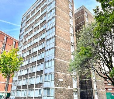 Hoxton Apartment | Cosy 2 Bedroom Apartment London Shoreditch with Great Transport Links