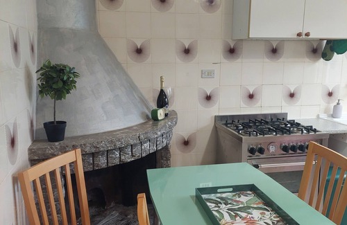 Elice House | Cosy 2 BR in Abruzzo with spectacular 360 degree views, AC, 25 min to Adriatic