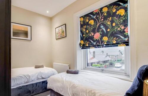 Meltham House | Cosy 3-Bed Countryside Retreat, Family & Pet Friendly, Sleeps 5