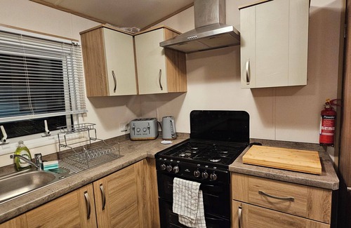 Berwick-upon-Tweed House | Cosy 3 Bed 8 Berth Caravan In Berwick Holiday Park