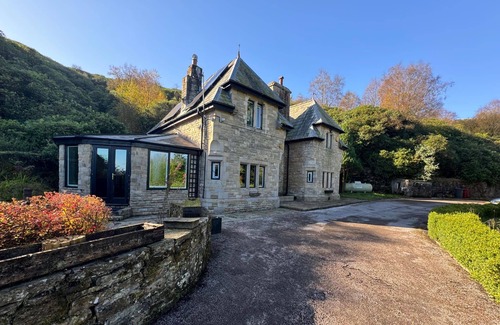 Bolton House | Cosy 4-Bed Cottage - Scenic Retreat, Aga & WiFi