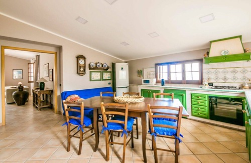 Castellammare del Golfo Apartment | Cosy apartment for 7 people with A/C, pool, WIFI, TV and balcony