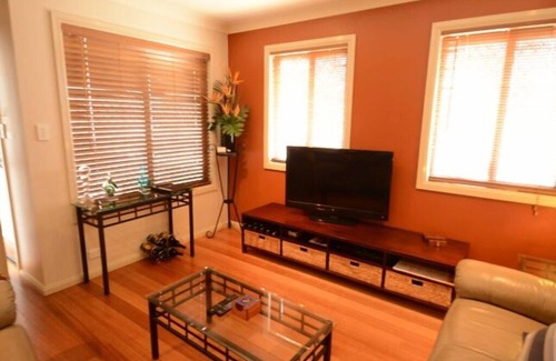 Broken Hill Cottage | Cosy and Convenient