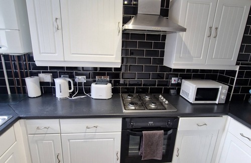 North End House | Cosy and Luxurious Home. Stylish, peaceful and quiet location. Sleeps 5 guests.