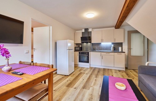 Rudnik Apartment | Cosy apartment for 5 guests with WIFI, TV, patio, panoramic view and parking
