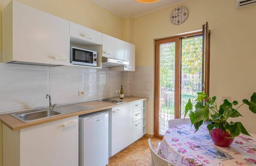 Francavilla al Mare Apartment | Cosy apartment for 4 guests with A/C, WIFI, TV and terrace