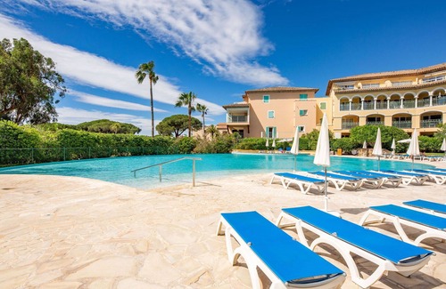 Les Issambres Apartment | Cosy apartment for 6 guests with pool, WIFI, A/C, TV and terrace