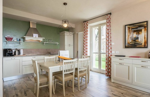 Costigliole d'Asti House | Cosy apartment in villa for 5 people with A/C, WIFI, pool, TV, patio, panoramic view and parking