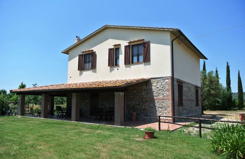 Magliano in Toscana Apartment | Cosy apartment for 4 people with TV and pets allowed