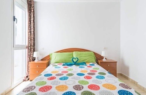 Vecindario Apartment | Cosy Apartment ‘2B Atlántico’ in Town Centre with Wi-Fi