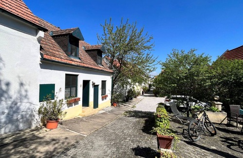 Morbisch am See Apartment | Cosy apartment for 7 people with WIFI, TV and terrace