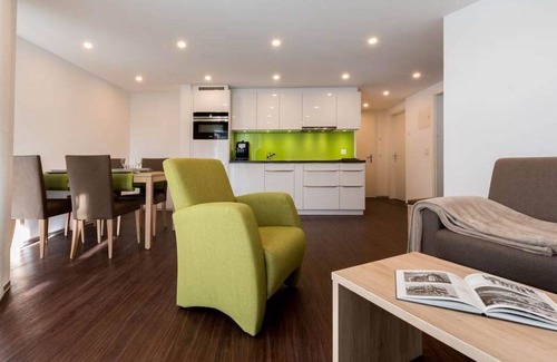 Saas Almagell Apartment | Cosy apartment for 4 people with WIFI, hot tub, TV and balcony