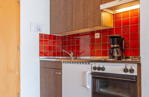 Saas Almagell Apartment | Cosy apartment for 2 people with WIFI, TV and balcony