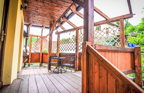 Cesky Krumlov Apartment | Cosy apartment for 5 people with WIFI, patio, pets allowed and parking