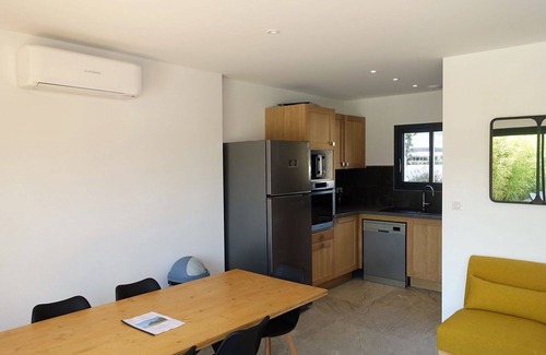 Favone Apartment | Cosy apartment for 8 people with WIFI, private pool, A/C, patio, pets allowed and panoramic view