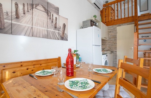 Sainte-Marie-la-Mer Apartment | Cosy apartment for 4 guests with WIFI, A/C, pool, TV and terrace