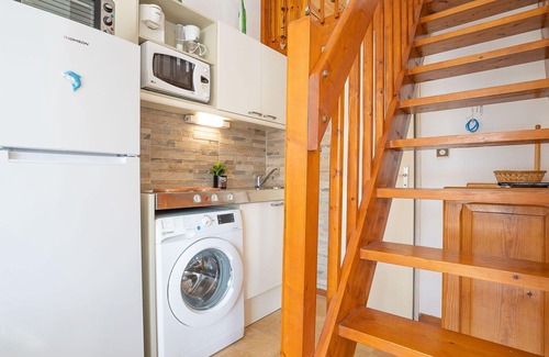 Sainte-Marie-la-Mer Apartment | Cosy apartment for 4 guests with WIFI, A/C, pool, TV and terrace