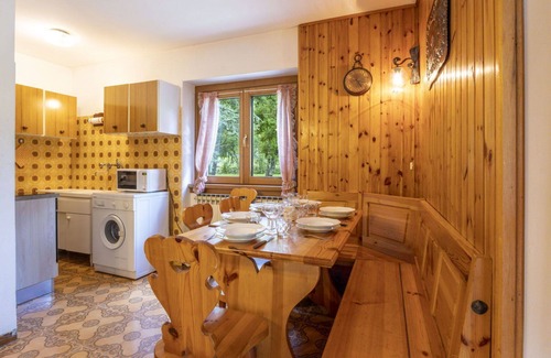 Campodolcino Apartment | Cosy apartment for 6 people with WIFI, TV and terrace