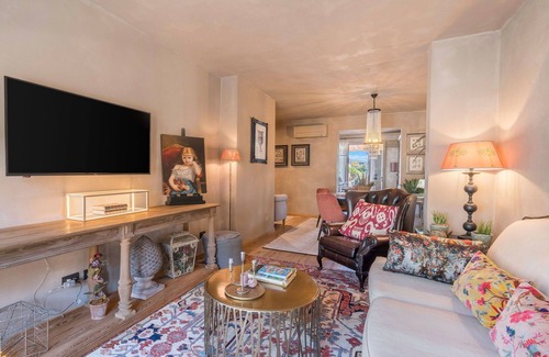 Lamporecchio Apartment | Cosy apartment for 4 guests with WIFI, A/C, pool, TV, panoramic view and parking