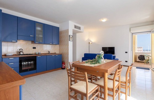 Porto Torres Apartment | Cosy apartment for 3 people with A/C, WIFI, TV and terrace