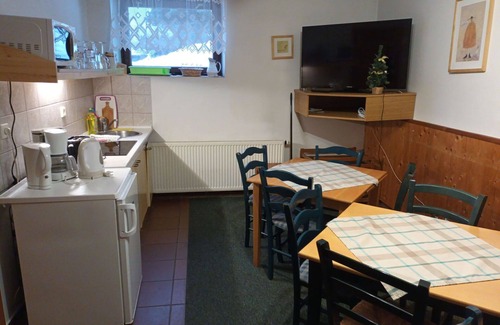 Harrachov Apartment | Cosy apartment for 12 guests with WIFI, pets allowed and parking