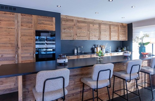 Villars-sur-Ollon Apartment | Cosy apartment for 10 people with hot tub, WIFI and TV