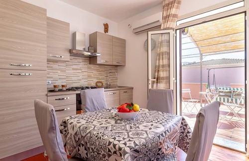Olbia Apartment | Cosy apartment for 2 guests with WIFI, A/C, TV, terrace and pets allowed