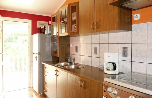Prizna Apartment | Cosy apartment for 2 guests with A/C, WIFI, TV and terrace