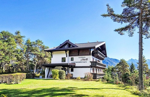 Imst Apartment | Cosy apartment for 2 people with WIFI, TV, patio and parking