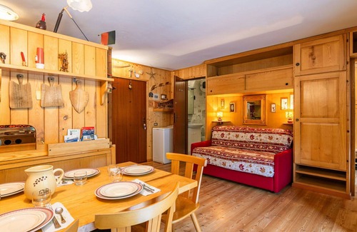 Canazei Apartment | Cosy apartment for 3 guests with terrace