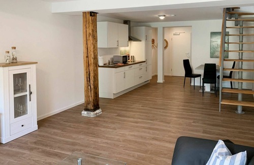 Eversmeer Apartment | Cosy apartment for 3 guests with WIFI, TV, terrace, pets allowed and parking
