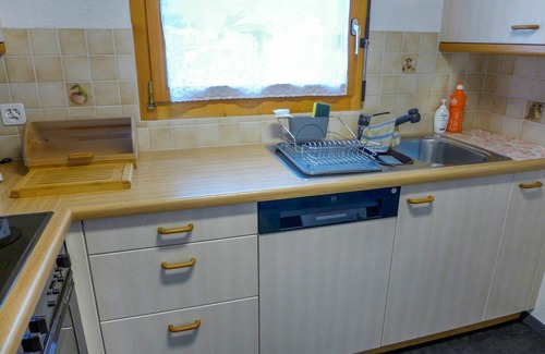 Martisberg Apartment | Cosy apartment for 4 guests with WIFI, TV, balcony, pets allowed and panoramic view