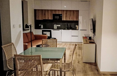 Cerny Dul Apartment | Cosy apartment for 4 guests with WIFI, TV, balcony and parking
