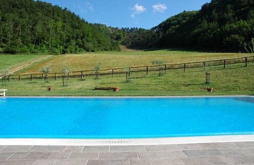 Marradi Apartment | Cosy apartment for 4 guests with pool, WIFI, TV, pets allowed, panoramic view and parking