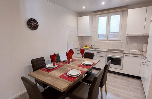 Ronco sopra Ascona Apartment | Cosy apartment for 4 guests with TV, terrace and pets allowed