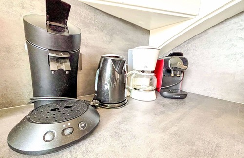 Westkapelle Apartment | Cosy apartment for 4 guests with WIFI, A/C, TV, terrace and parking